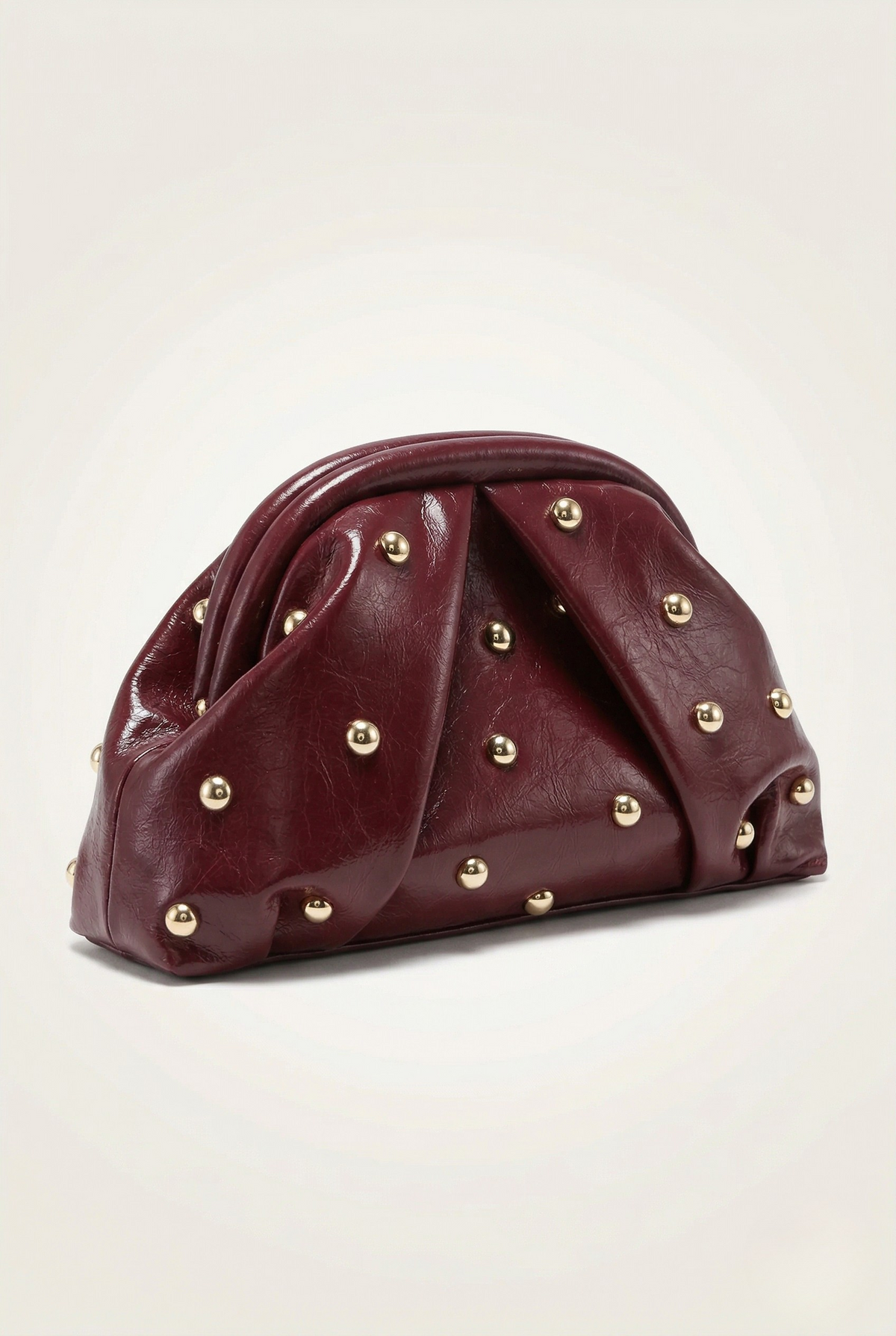 Pochette cloutée