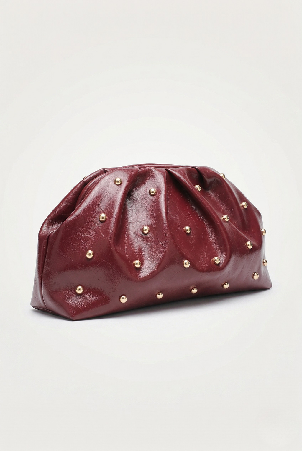 Pochette cloutée