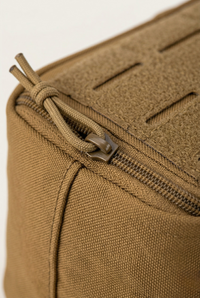 Trousse de toilette style militaire
